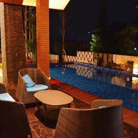 Villa Agro Kusuma Pinus R7 바투 외부 사진